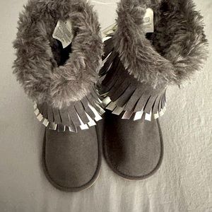 Size 8 grey toddler boots